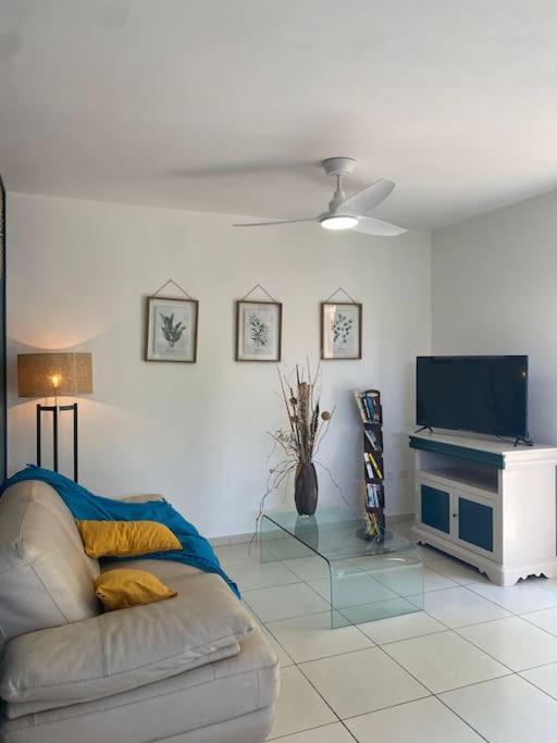 Villa Albizia 974 Avec Piscine Et Spa Saint Pierre Luaran gambar