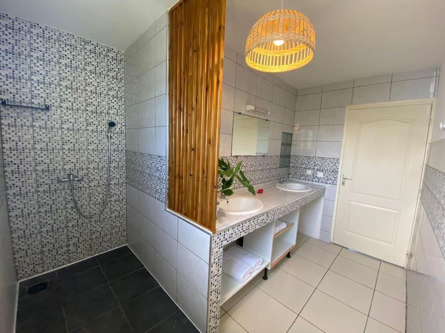 Villa Albizia 974 Avec Piscine Et Spa Saint Pierre Luaran gambar