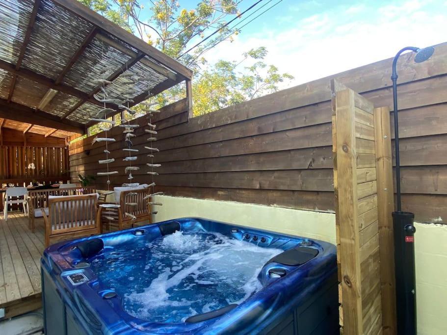 Villa Albizia 974 Avec Piscine Et Spa Saint Pierre Luaran gambar